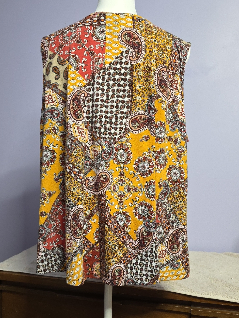 Paisley Patchwork Scoop Neck Tank Top - Mustard & Rust‎ - Picture 2 of 4